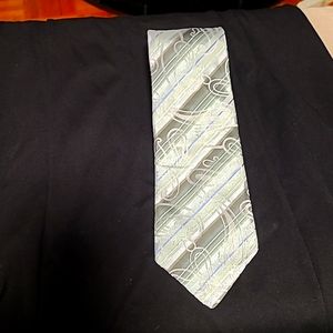 POLIFRONI MILANO 100%Italian silk tie    silver grey color made in Canada